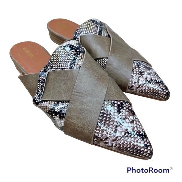 Arider Girl Buckle Snakeskin Reptile Animal Print Bohemian Western Mules Flats - Picture 1 of 13